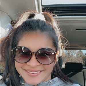 Meet your Posher, Teresita